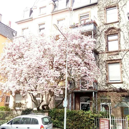 Citycentre For 1 Female Persons - Alternative 1 Child Homestay