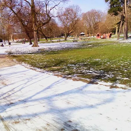 Citycentre For 1 Female Persons - Alternative 1 Child * Frankfurt am Main