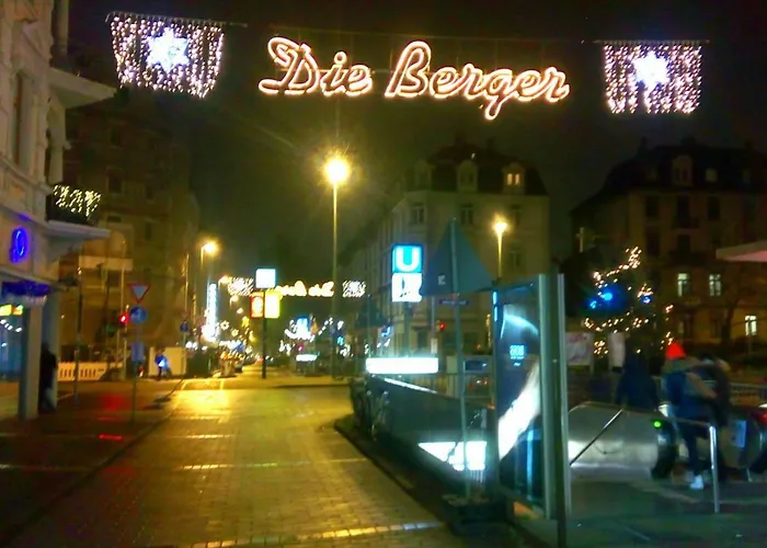 Citycentre For 1 Female Persons - Alternative 1 Child Privatunterkunft Frankfurt am Main