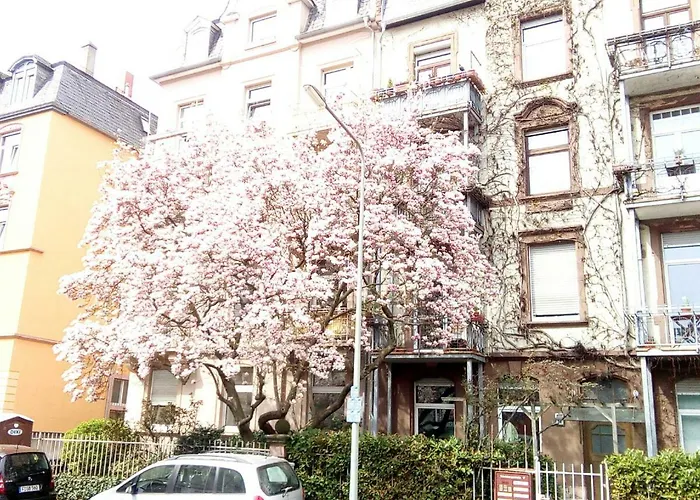 Citycentre For 1 Female Persons - Alternative 1 Child Privatunterkunft