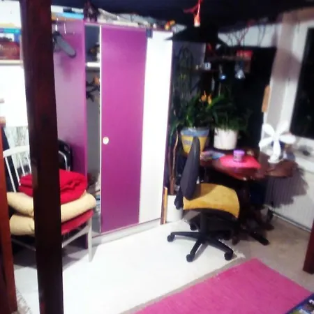 Quarto em Acomodações Particulares Citycentre For 1 Female Persons - Alternative 1 Child
